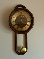 Wandfunkuhr Pendeluhr braun gold Schneckenbecher Junghans W761 53cm hoch