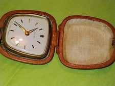 alte Klappuhr mechanisch Reiseuhr Mauthe im Etui Sammeln