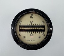 40er Jahre Aufbau Messgerät - Zungenfrequenzmesser - 47 - 53 Hz - 220 Volt