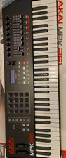 Akai Professional MPK 261 +