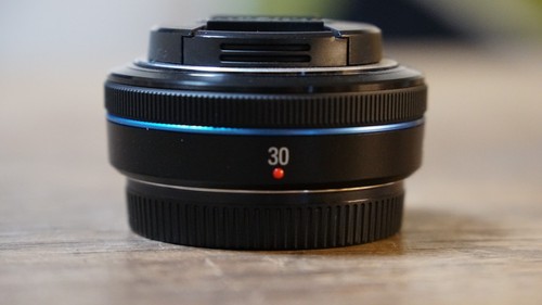 Samsung 30mm 2 - 30mm, pancake