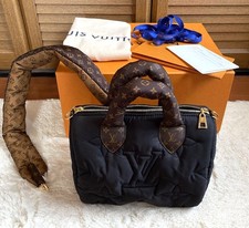 LOUIS VUITTON Speedy 25