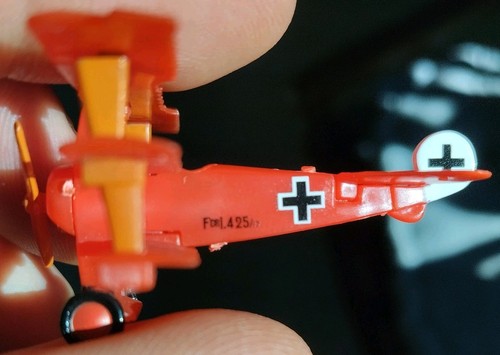 Modellflugzeug dreidecker - modellflugzeug,