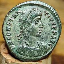 Constantius II Maiorina mit