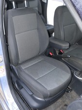 VW Caddy 2K Sitz vorne rechts