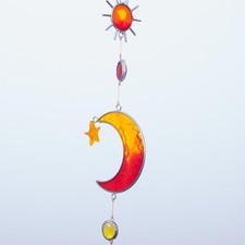 Suncatcher "Sonne-Mond-Sterne" rot orange Windspiel Feng Shui Mobile Kette
