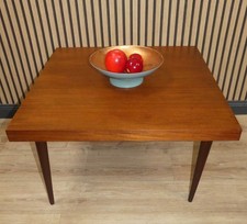 TEAK Holz 1960er Couchtisch quadratisch 80x80 H47 Beistelltisch schlicht konisch