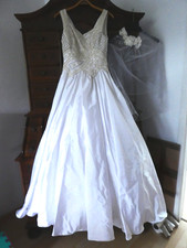 Edles Hochzeitskleid Brautkleid SIÖDAM mit Schleier, Weiß, Perlen, Gr. 38