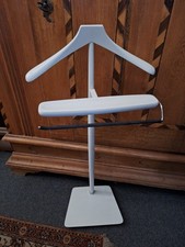 Stummer Diener Herrendiener