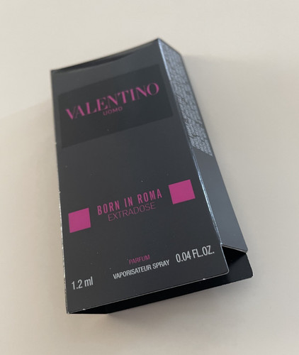 Probe valentino uomo born in - valentino,