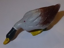Plastikfigur fressende Gans
