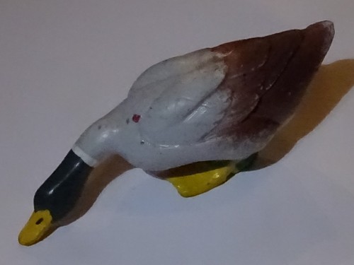 Plastikfigur fressende gans - fressende,