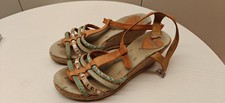 Defekt! getragene Sandalen Wedges Keilabsatz Pumps braun grün Young Spirit 40