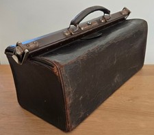 Antiker Leder-Hebammenkoffer