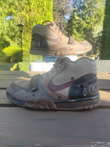 Nike air trainer - x, travis