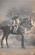 10906) Kinder AK - 3 Kinder