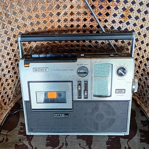 Sony 440l vintage radio - cf-440l,