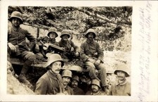 Foto Ak Deutsche Soldaten in Uniform, MG, Kriegsschauplatz 1. WK - 11371916