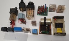  Relais verschiedene 12 Stück 24 V DC  mit Sockel    (R 12)