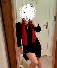 Tuch Mit Dekoeule Rot