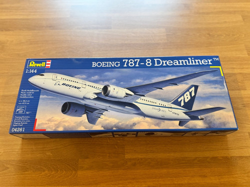Revell 04261 boeing 787 - 04261, 787-8