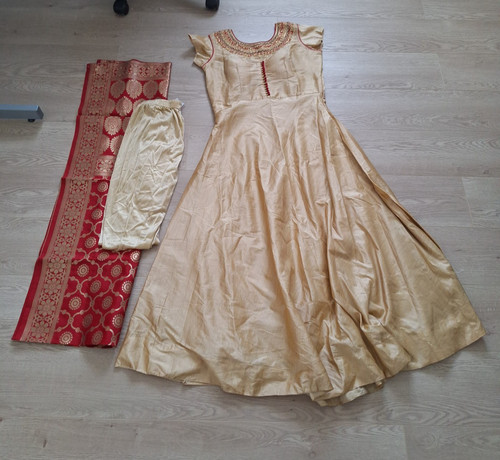 Vollständig genähtes beige - , &