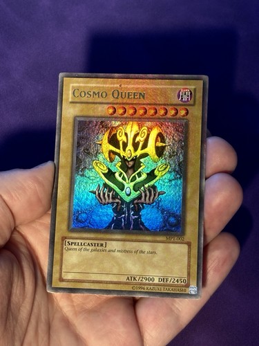 Holo bleed cosmo queen - 🩸,