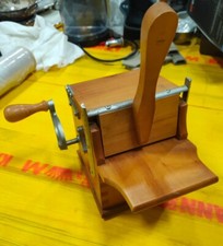 Reibe ALESSI Twergi Birnenholz