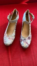 Tolle Stars Shoes Riemchen Pumps, Gr.45,beige/Blumenmuster,Einlagen geeignet,NEU