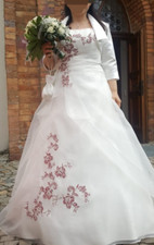 Brautkleid mit Reifrock, Bolero u. Handumhänger