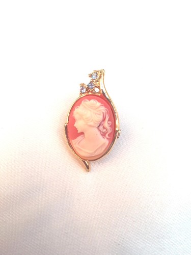 Camee brosche mit zirkonia - brosche,