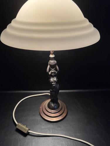 Alte figürliche tischlampe - figürliche,