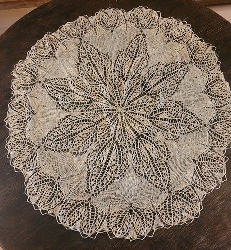 Tischdecke-Handarbeit-Häkelde