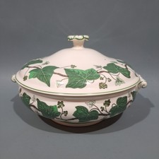 Wedgwood Napoleon Ivy