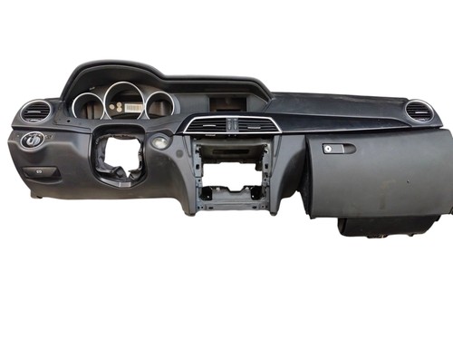 Armaturenbrett mercedes w204 - mercedes,