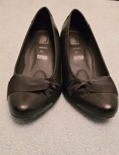 Easy Street Schwarze Pumps