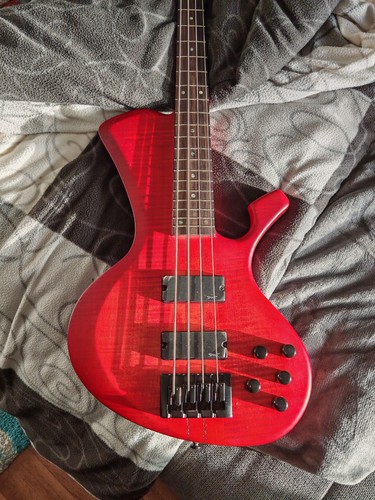 Spear single cut - single, e-bass