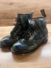 Dr. Martens Air Wair Docs