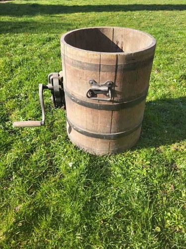 Altes holzfass regentonne - holzfass,,