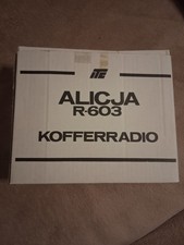 Alicja, kleines Kofferradio