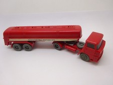 Wiking:  Henschel Tank-Sattelzug Esso   (Schub183)