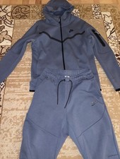 Nike Tech Fleece Anzug – Größe M, dunkelblau – wie neu