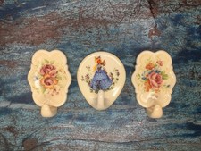 3 Stück Vintage Klebehaken 5-5,5cm Kunststoff 2x Rosen + 1x Prinzessin Landhaus