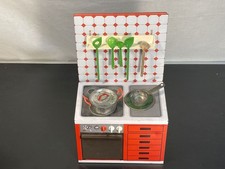 Spiel-Küchenherd aus Blech von Martin Fuchs - mit Feuer beheizbar