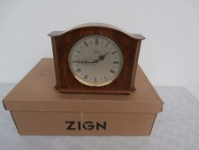 Schicke Tisch-(Buffet) Uhr