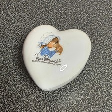 Miss Petticoat Pillendose