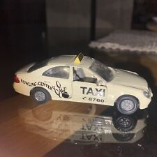 Siku Super 1332 Mercedes Benz E500 Taxi 8760 Bowling Center