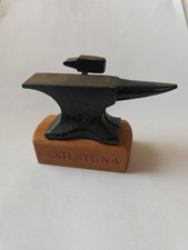 Miniatur Amboss Mit Hammer Und