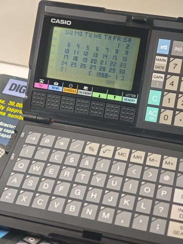 Casio 4000 digital diary - casio,