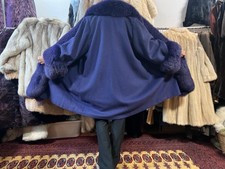 Wollmantel mit Fuchs Paletot